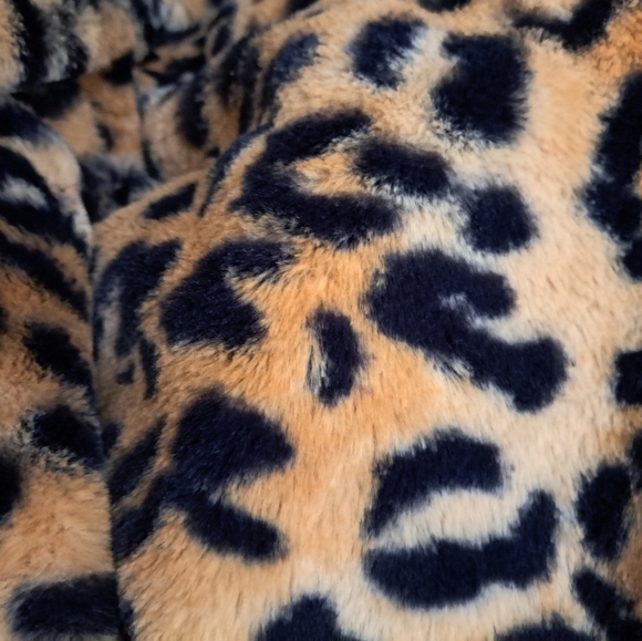 Faux Fur Leopard Print Zip Up Jacket With Collar - Picture 4 of 7
